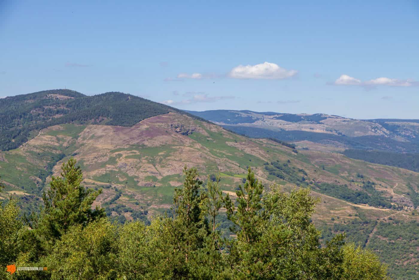 Panorama depuis la montagne du Cayla en Lozère