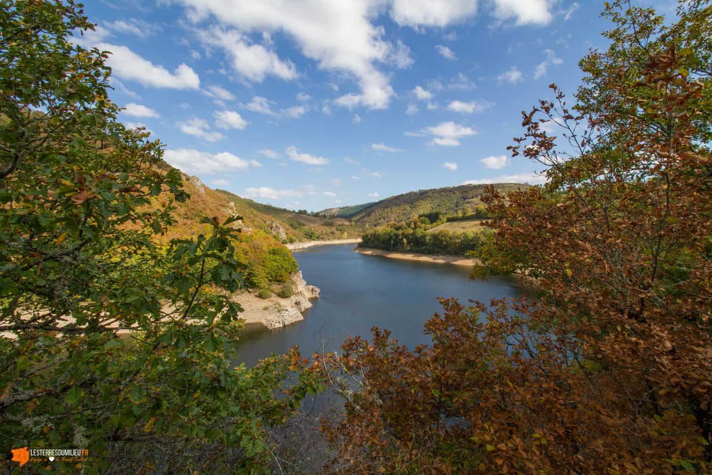 La Truyère au milieu du Cantal