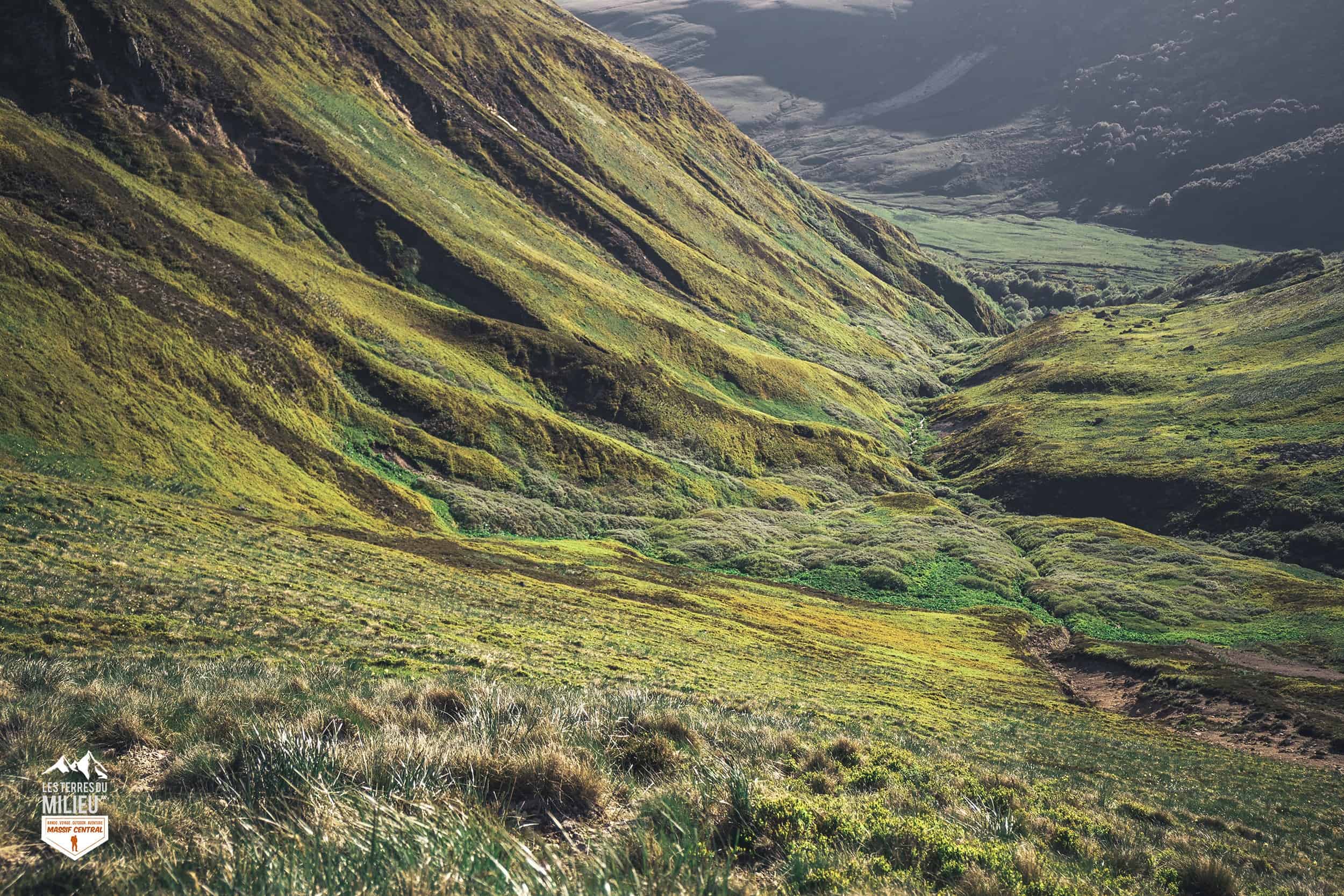 Depuis les crêtes du Sancy, vue sur la fontaine salée