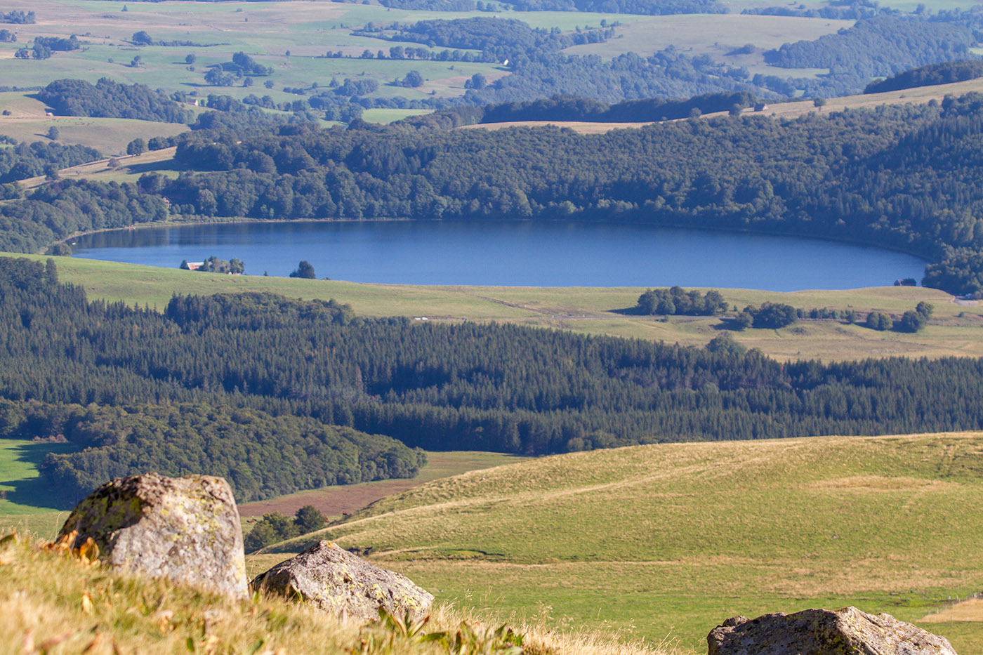 Le lac Chauvet vu depuis Super-Besse