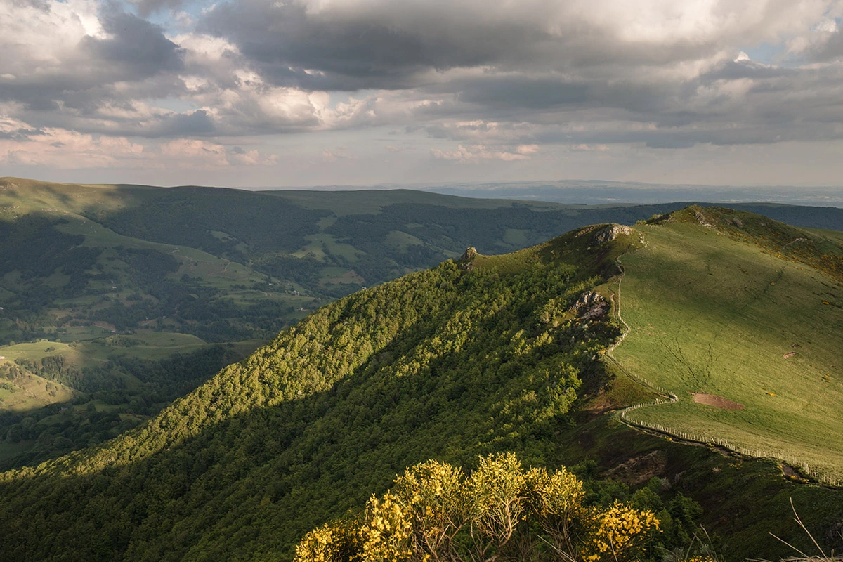 Sur le GR400 dans les Monts du Cantal