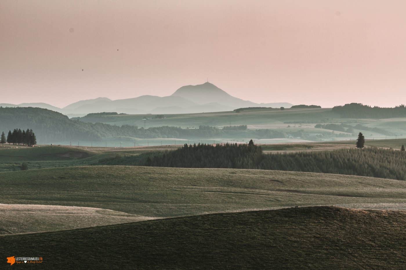 La Chaîne des Puys vue depuis le Cézallier