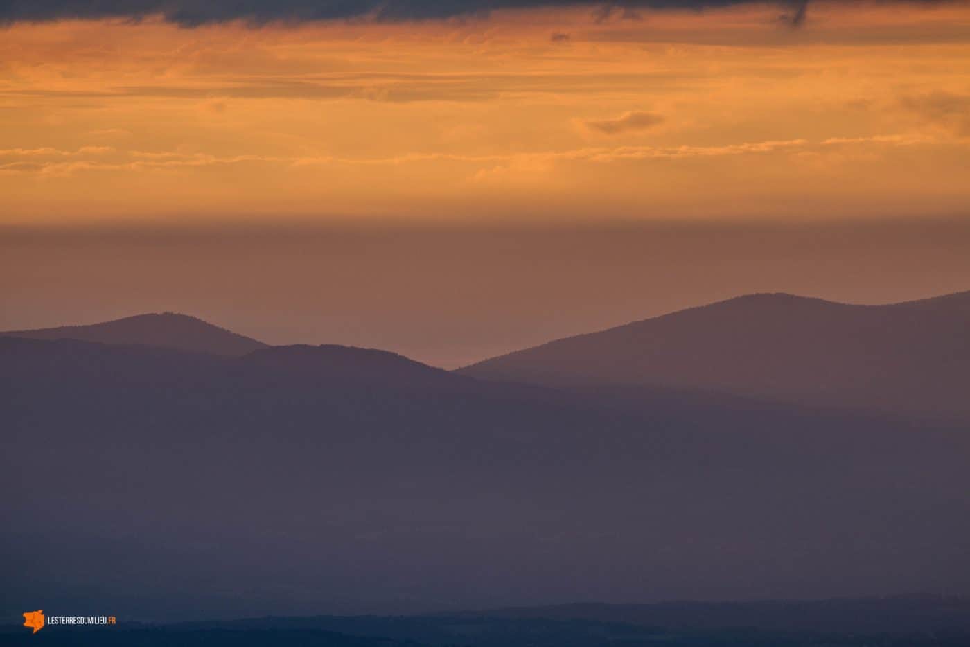 Coucher de soleil sur le Forez depuis Laschamps