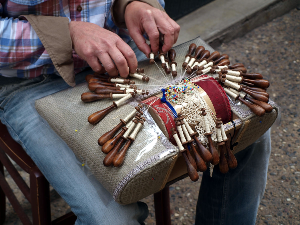 La dentelle du Puy-en-Velay et ses artisans