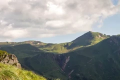 Roc de Cuzeau et Puy des Crebasses