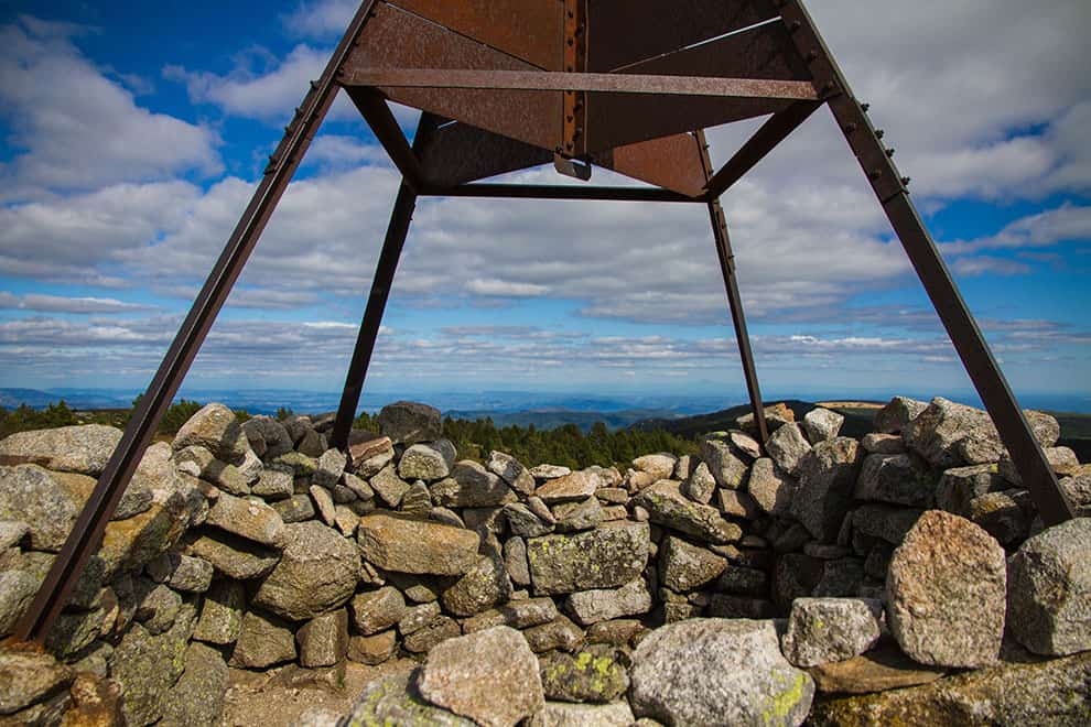 Sommet du pic Casini sur le Mont Lozère