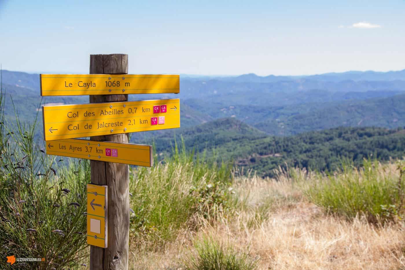 panneau directionnels de randonnée dans les Cévennes