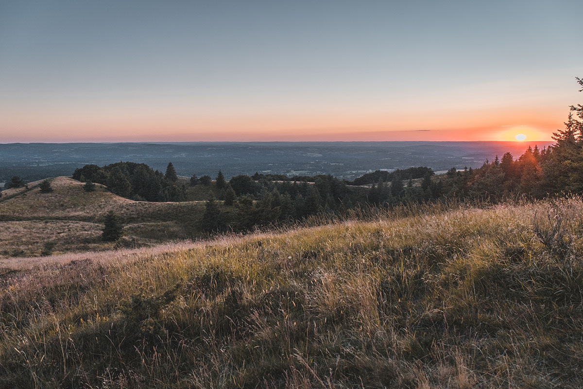 Le coucher de soleil depuis le puy des Gouttes