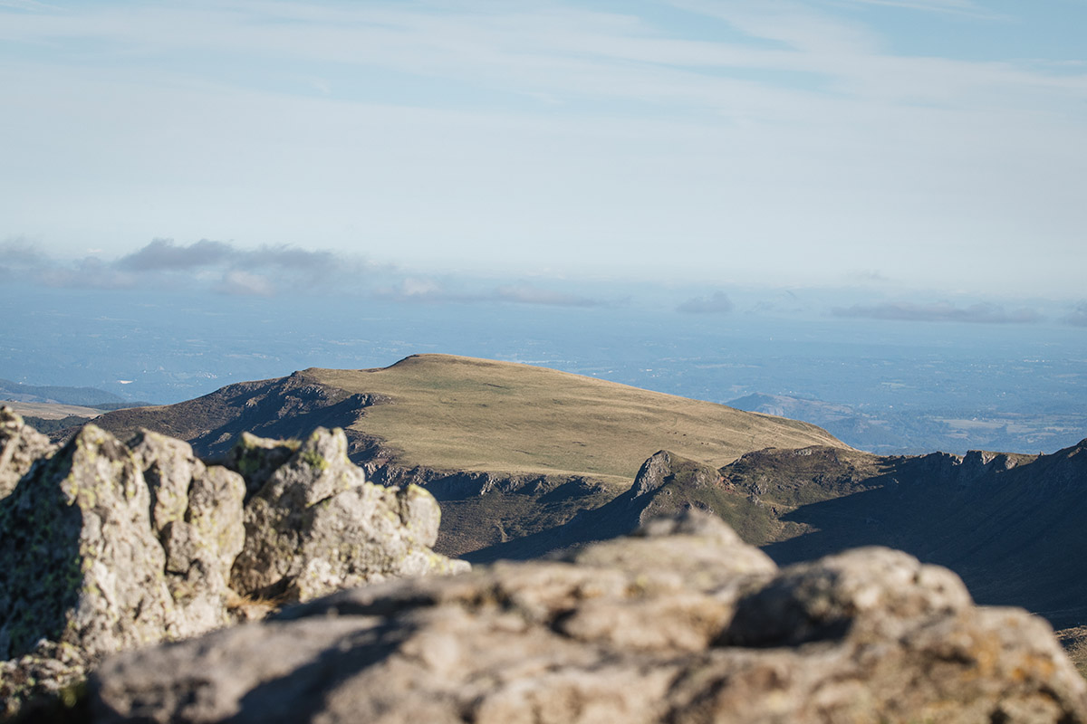 Plateau de Niermont depuis le puy de la Tourte dans le Cantal