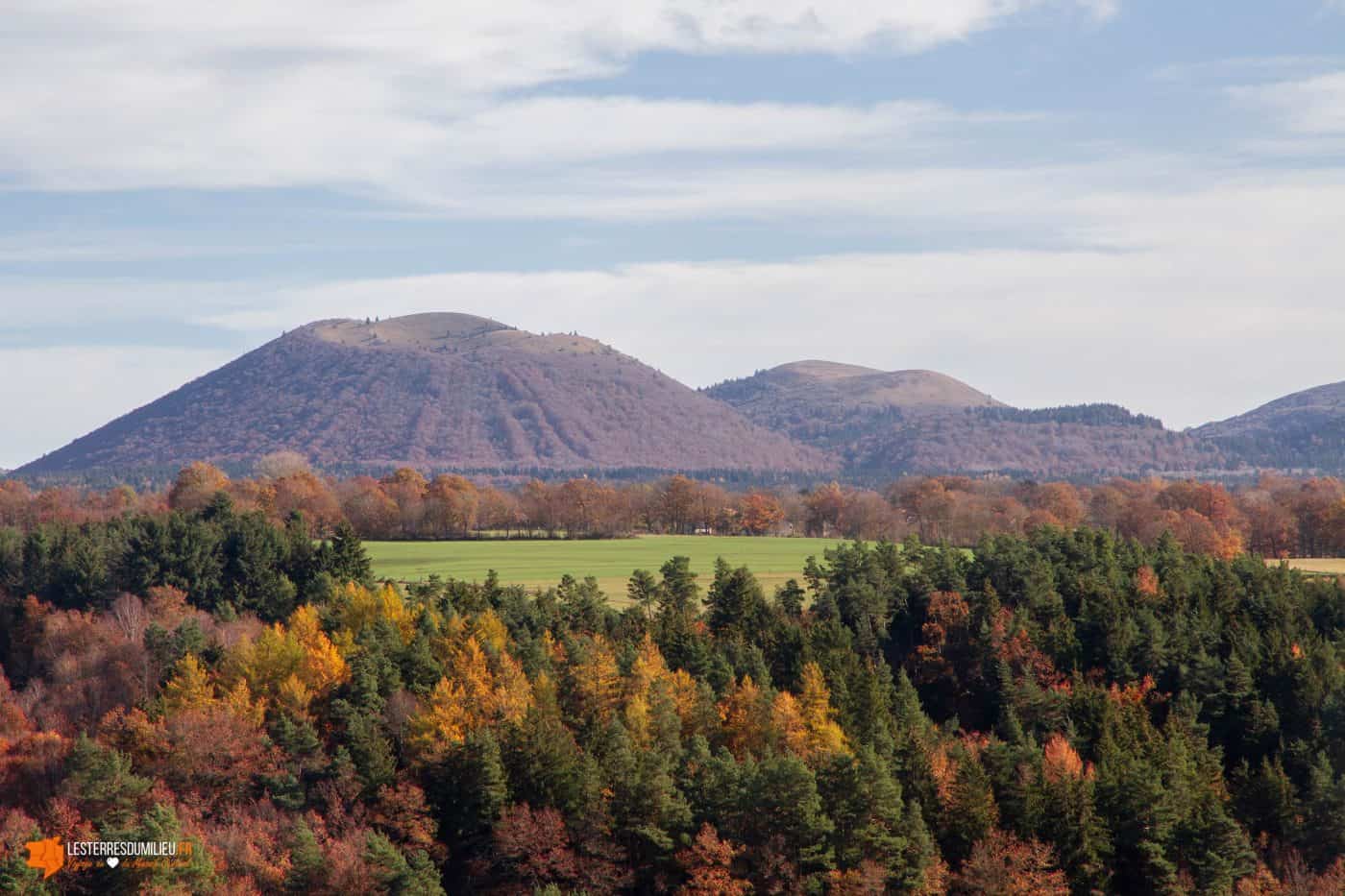 Le Puy de Côme et la Chaîne des Puys depuis Saint-Pierre le Chastel