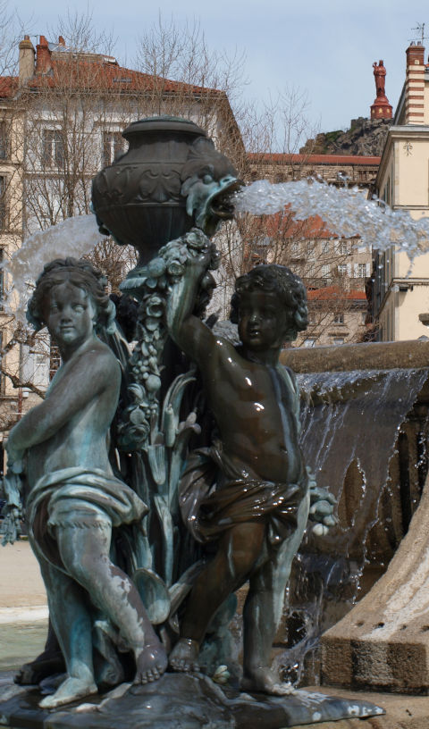 Zoom fontaine Crozatier le Puy-en-Velay